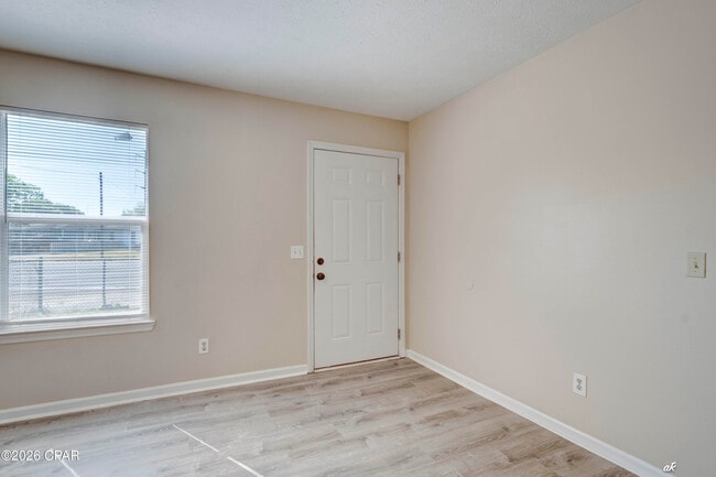 Photo - 3722 Burnham Way