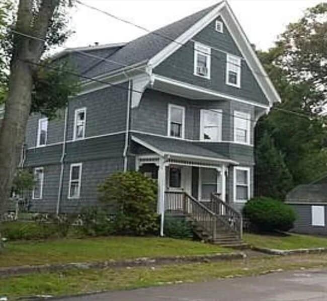 Building Photo - 49 Riverview St Unit 2