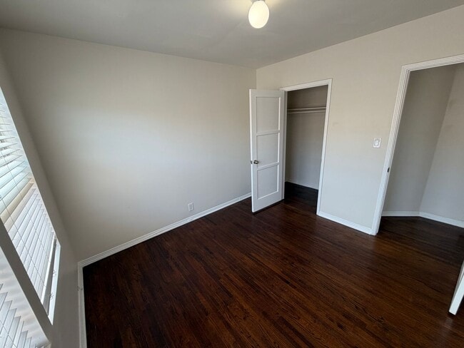 Photo - 5458 Kinston Ave Unit 5464
