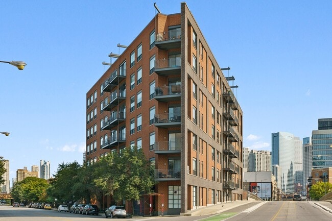 Photo - 859 W Erie St Unit 407