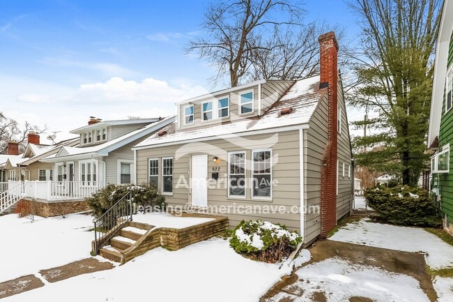 Photo - 922 Edgewood Dr