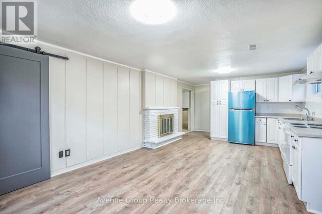 Photo - 38 Hopperton Dr