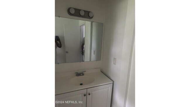 Photo - 1265 W 26th St