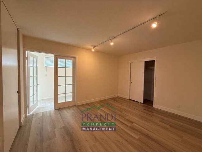 Photo - 120 Buchanan Dr