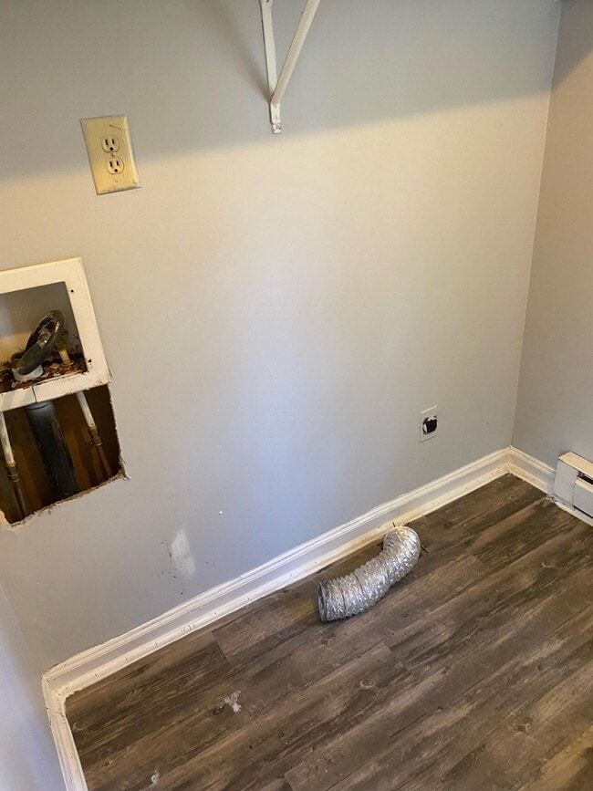 Photo - 7621 Longstreet Dr