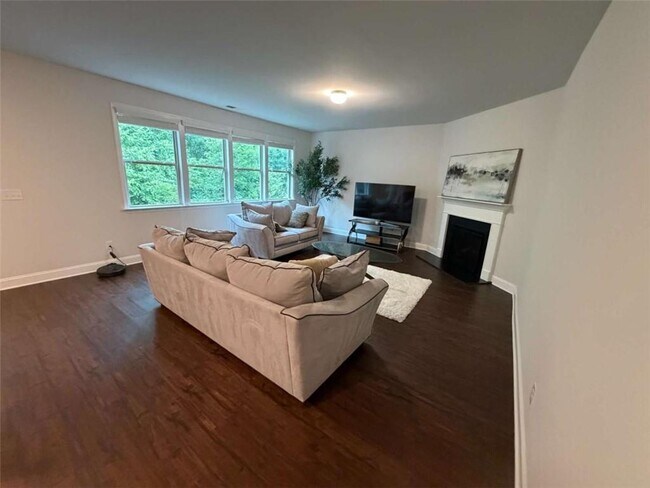Photo - 1510 Kaden Ln