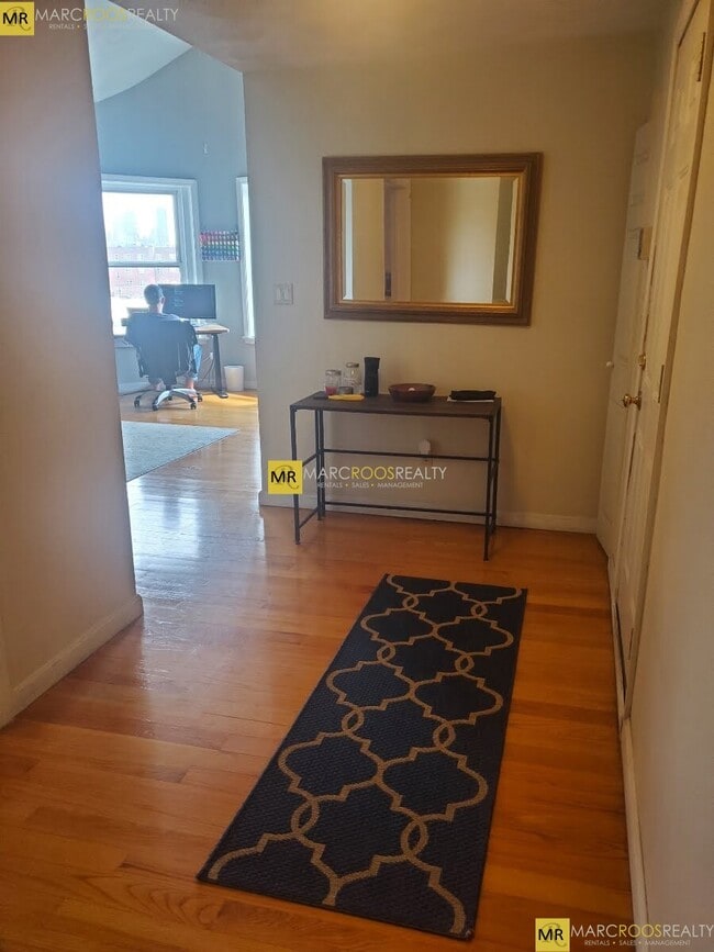 Photo - 154 Harvard St Unit 7