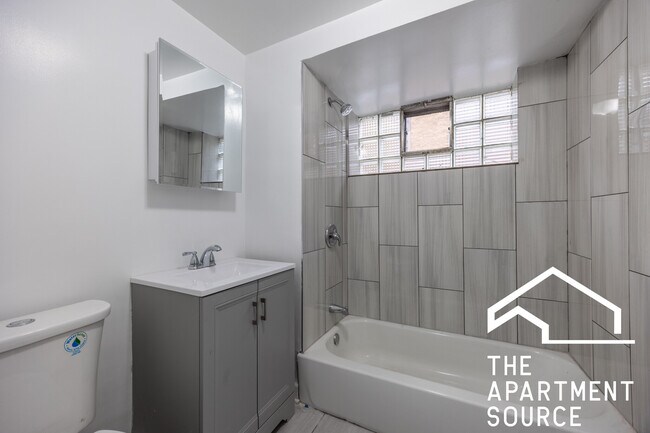 Photo - 6719 N California Ave Unit GS