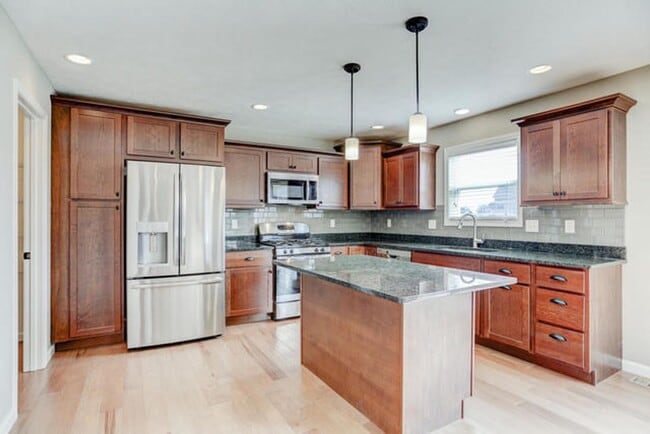 Photo - Beautiful 5 bed, 4 bath-Prairie Crossing, ...