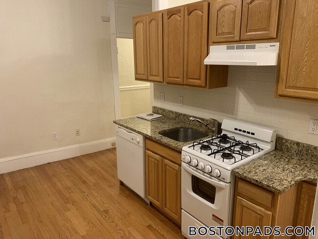 Photo - 171 Hemenway St Unit 24