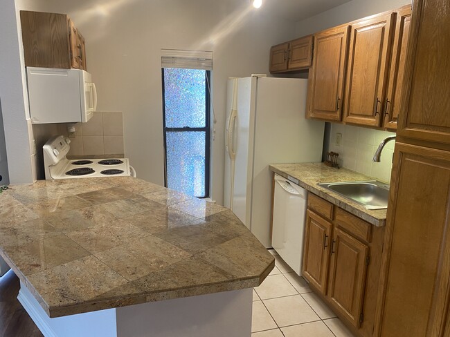 Kitchen - 2800 Kalmia Ave Unit C319