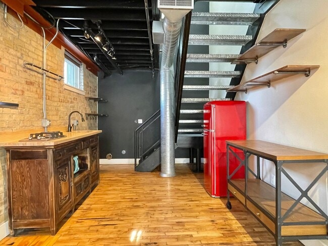 Photo - Urban Condo at The Pierpont Lofts!