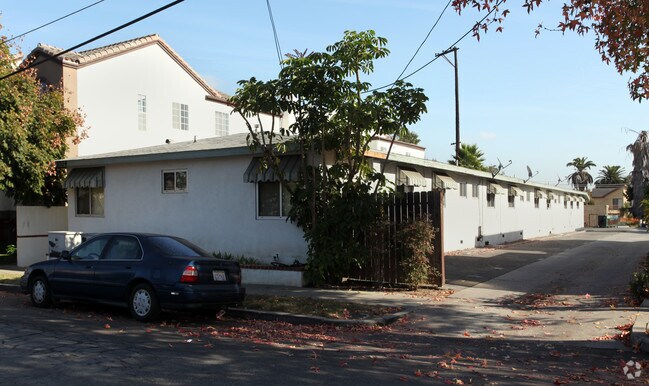 Building Photo - 1024 Loma Avenue Rental