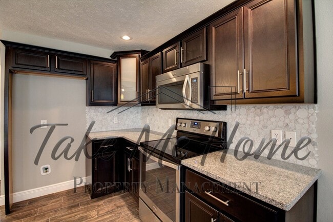 Photo - 5689 Pearson Pkwy