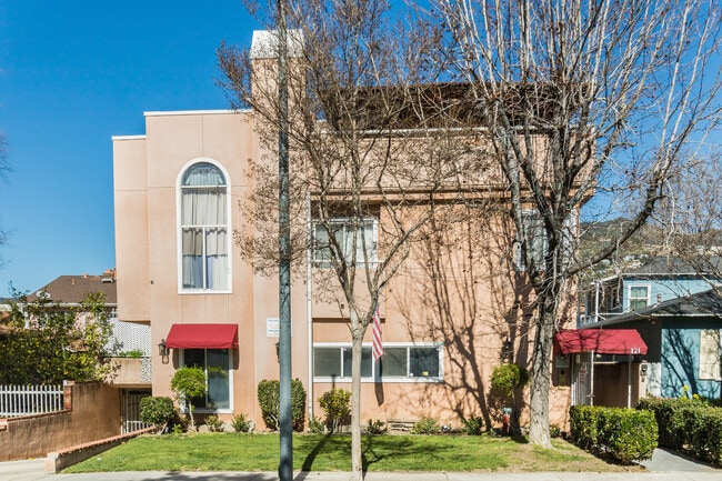 Front of bldg - 321 W Dryden St