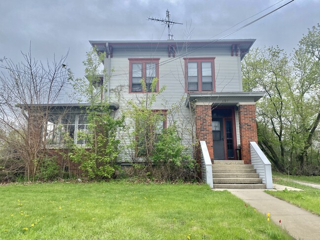 Photo - 207 Washington St House