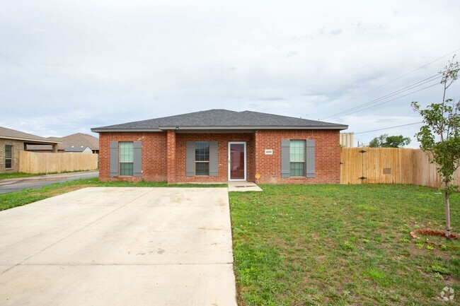 Building Photo - 4600 Gloster St Rental