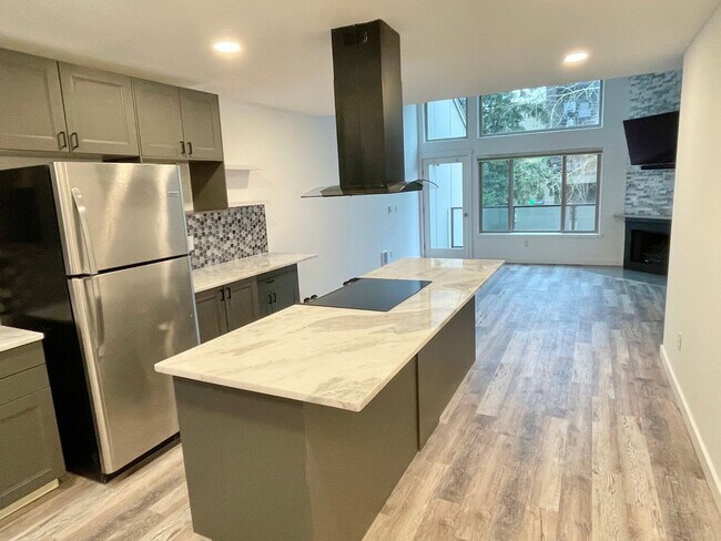 Photo - Remodeled End-Unit Condo in Sand Point wit...