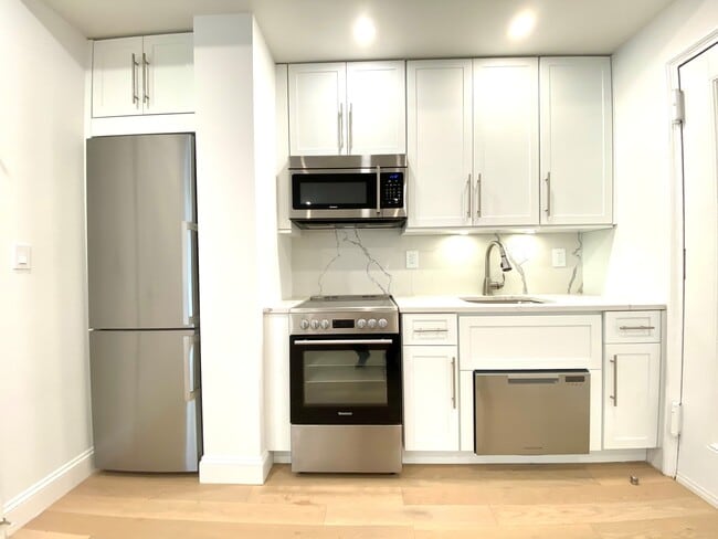 Photo - The Buchanan