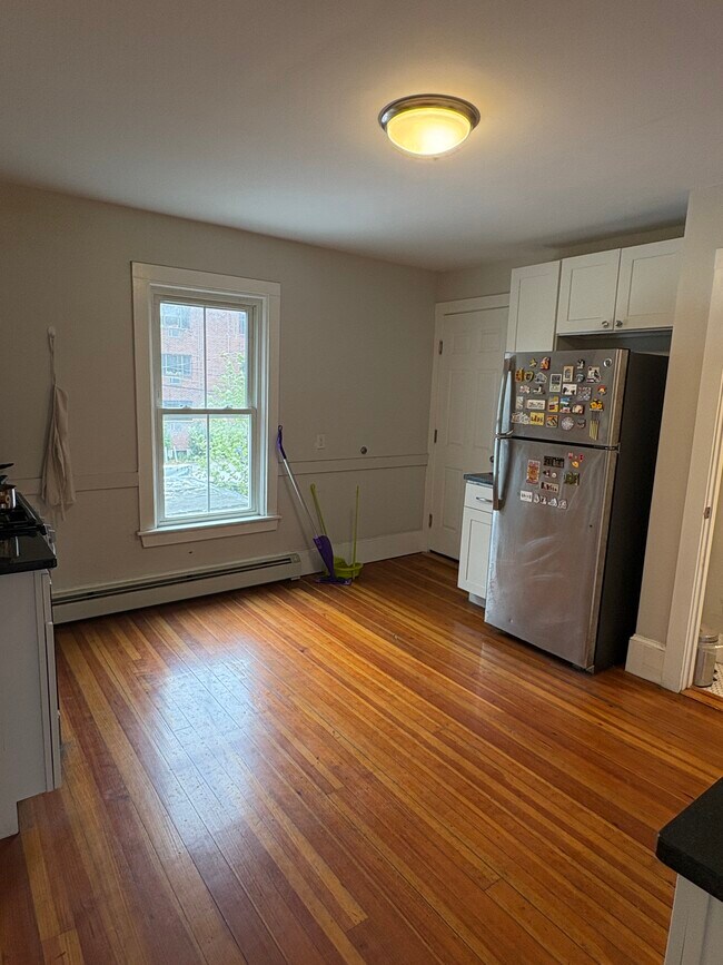 Building Photo - 755 Somerville Ave Unit 755 Somerville Ave 2