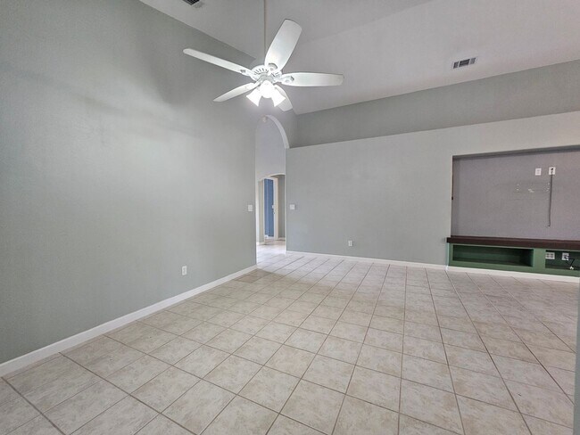 Photo - Spacious 3-bed, 2-bath Home Designed for Comfortable everyday living in Clermont, FL
