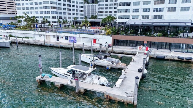 Photo - 801 Brickell Bay Dr Unit 1070