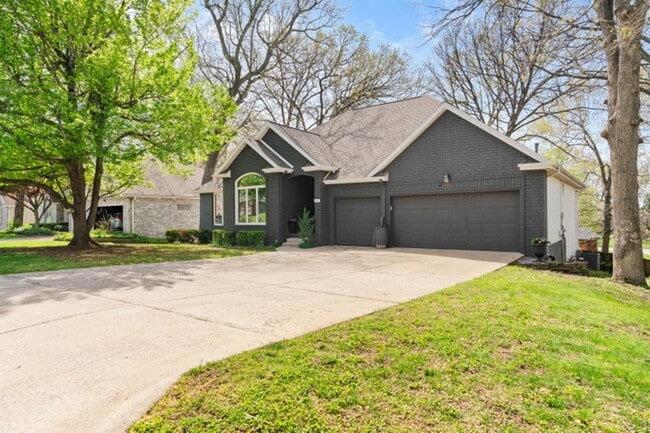 Photo - Executive rental in SW Springfield