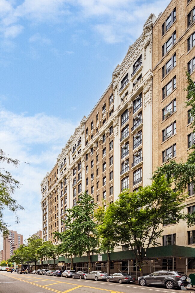 Photo - Amherst Cortlandt Condominiums