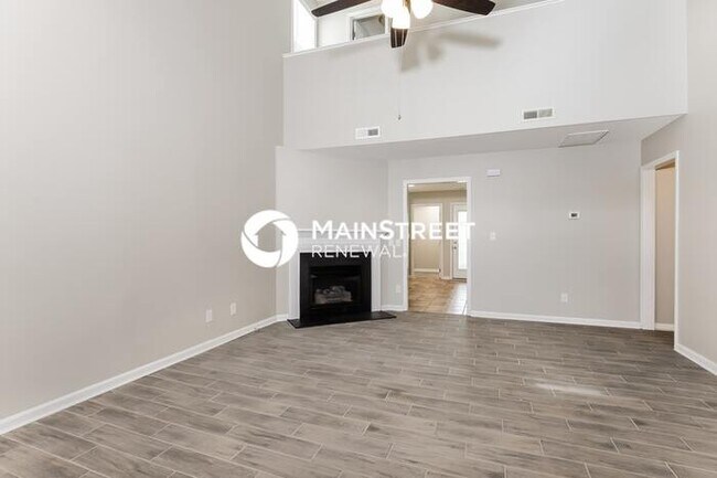 Photo - 4 Bedroom Pet-Friendly Home in RALEIGH, NC with Main Street Renewal