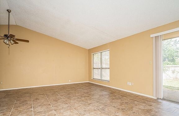 Photo - 505 San Carlos Dr