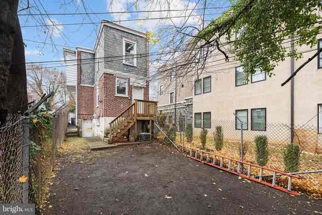 Photo - 2000 Tatnall St