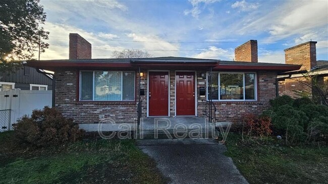 Building Photo - 1222 E Baldwin Ave