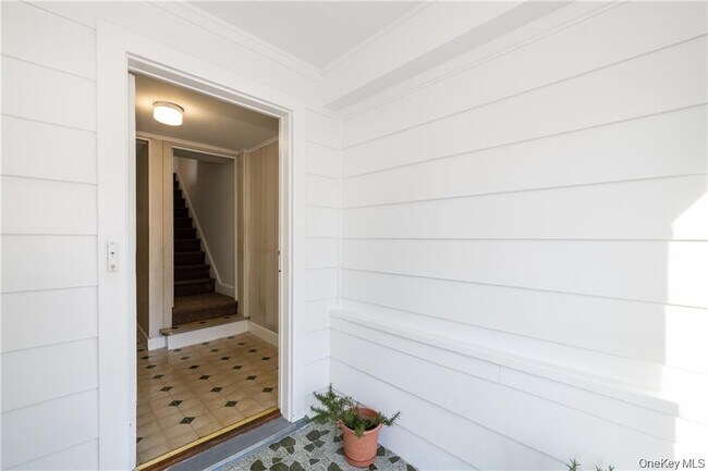 Photo - 21 Wallace St Unit 2