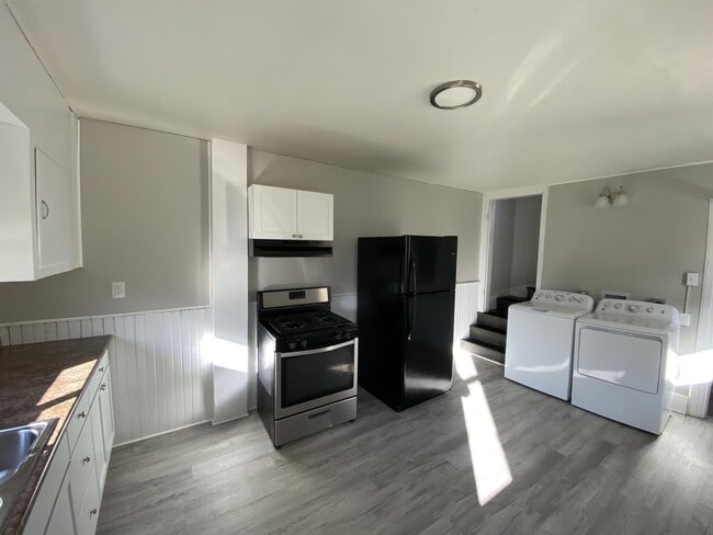 Photo - 1340 W College Ave