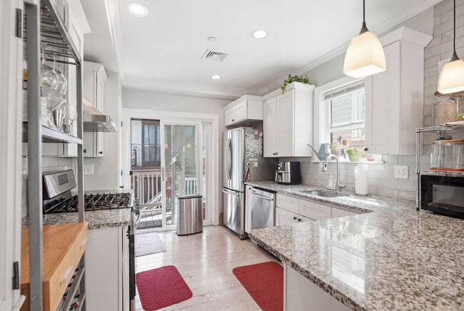 Photo - 30 Rawson St Unit 3