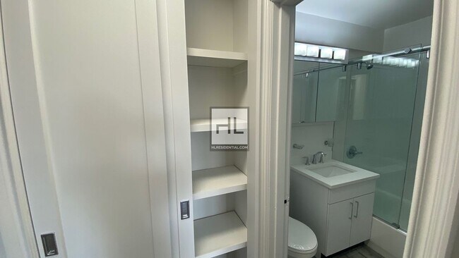 Photo - 5 AVENUE Unit 17K