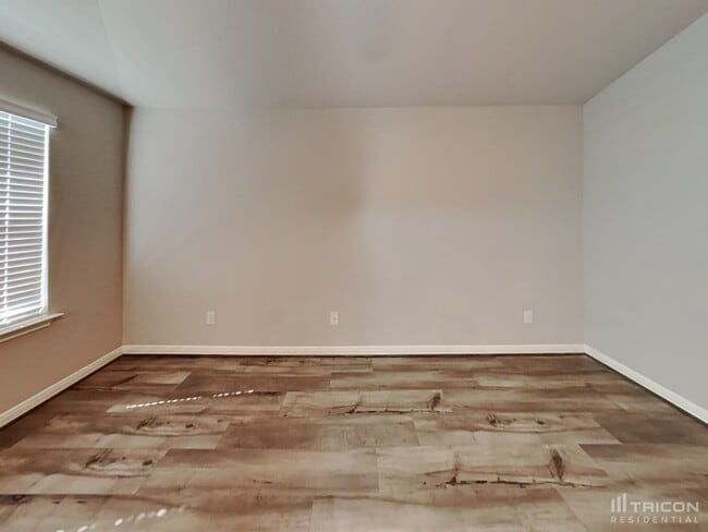 Photo - 13548 Paxton Blvd