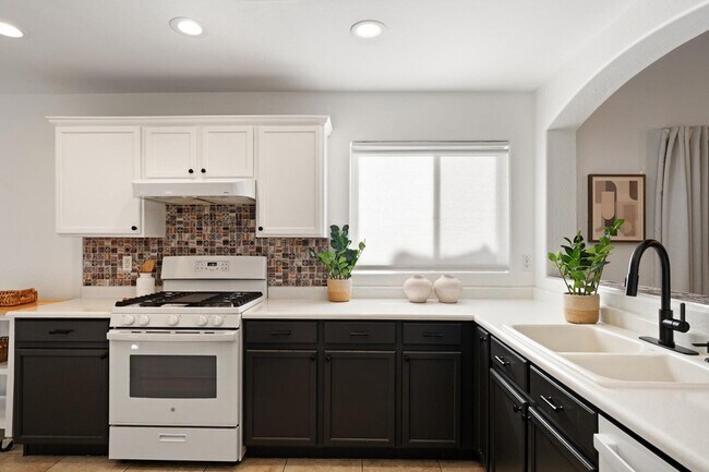 Photo - 4746 E Woburn Ln