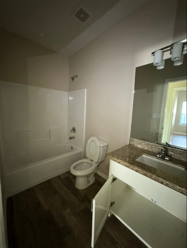 Photo - 1801 Harrison St Unit 4