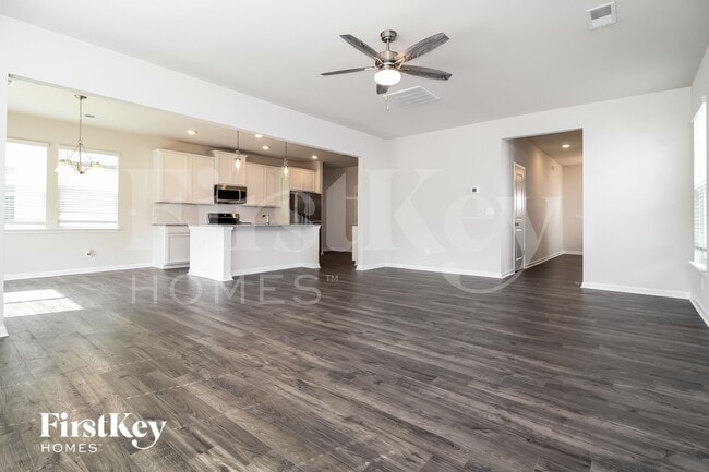 Photo - 302 Ashborne Ln