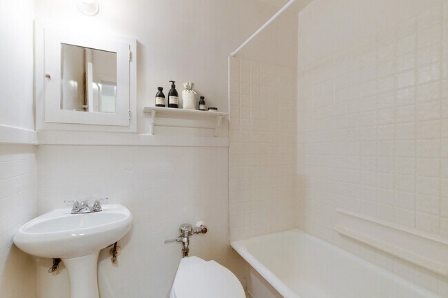 Photo - East Evans Apartments