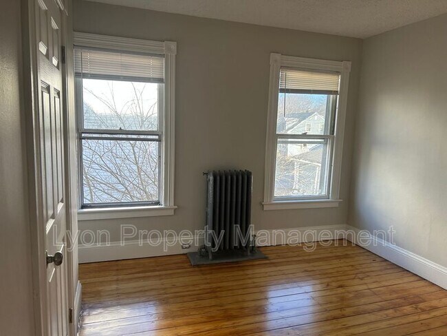 Photo - 16 West St Unit 2