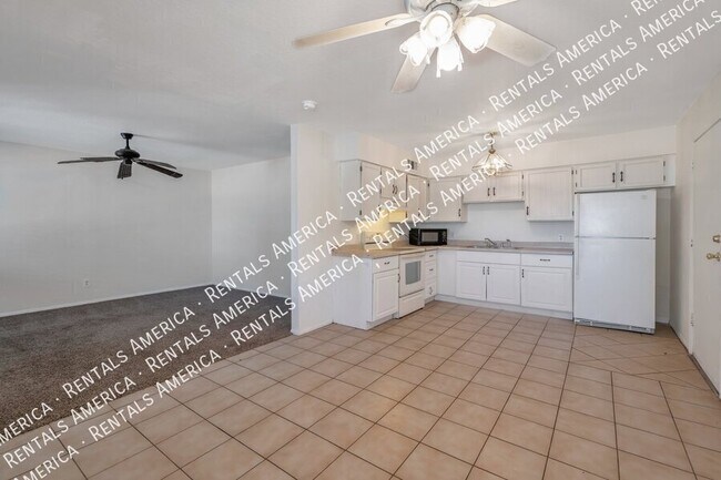 Photo - 311 W Bealey Ave