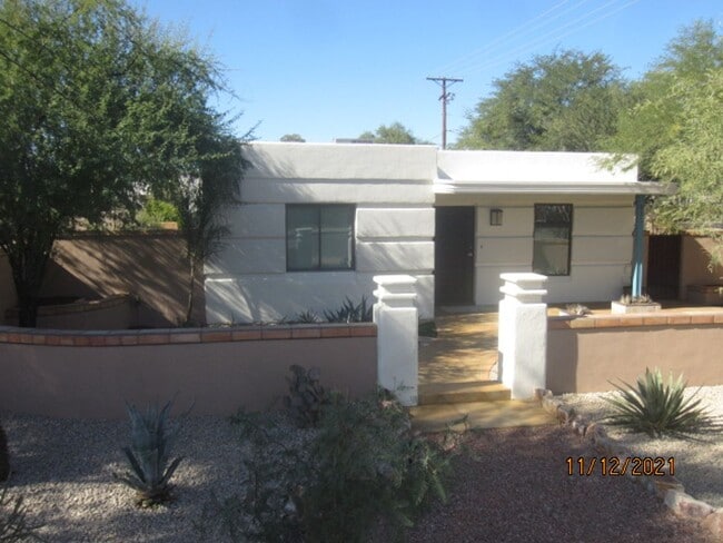 Building Photo - AMAZING 3 BED. 2 BA. ART DECO HOME WAS FULLY REMODELED IN 2021