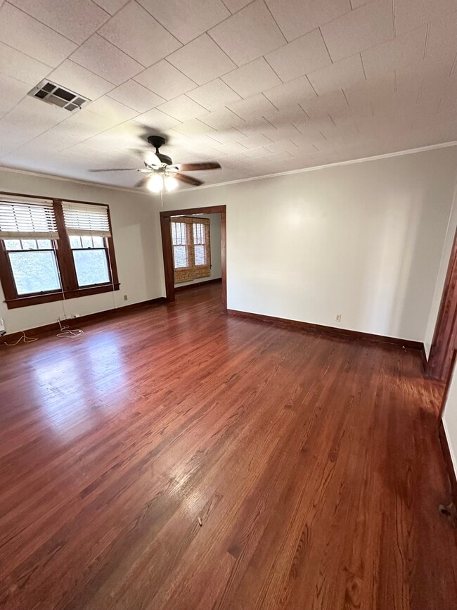 Photo - 1312 W University Ave