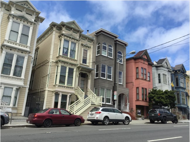 Photo - 946 Oak St Townhome