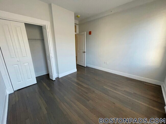 Photo - 77 Park Dr Unidad 18
