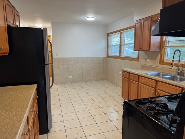 Photo - 3311 W Pratt Ave Unit 2