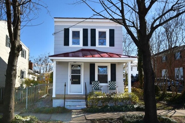 Building Photo - 918 Mercer St