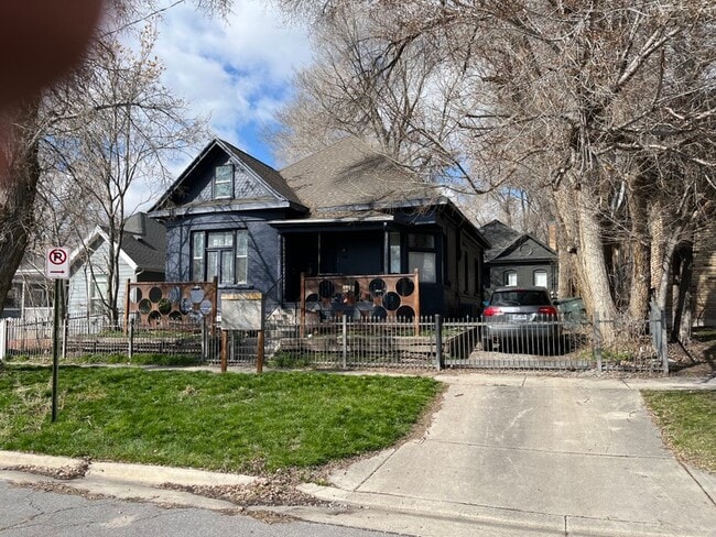 Building Photo - 553 E 700 S